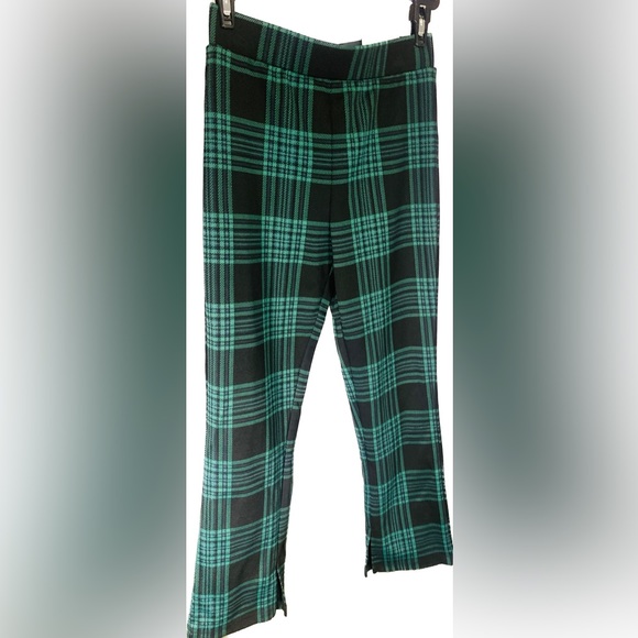 Flare Leg Pants for Girls NWT Girls Size Medium (7/8)
Color Black (Plaid) - Picture 2 of 9